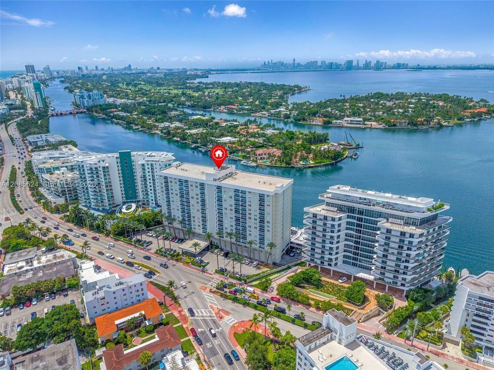 For Sale: $599,000 (2 beds, 2 baths, 1326 Square Feet)