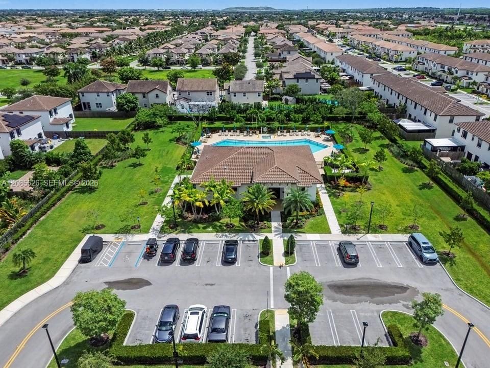 На продажу: $375,000 (3 спален, 2 ванн, 1612 Квадратных фут)
