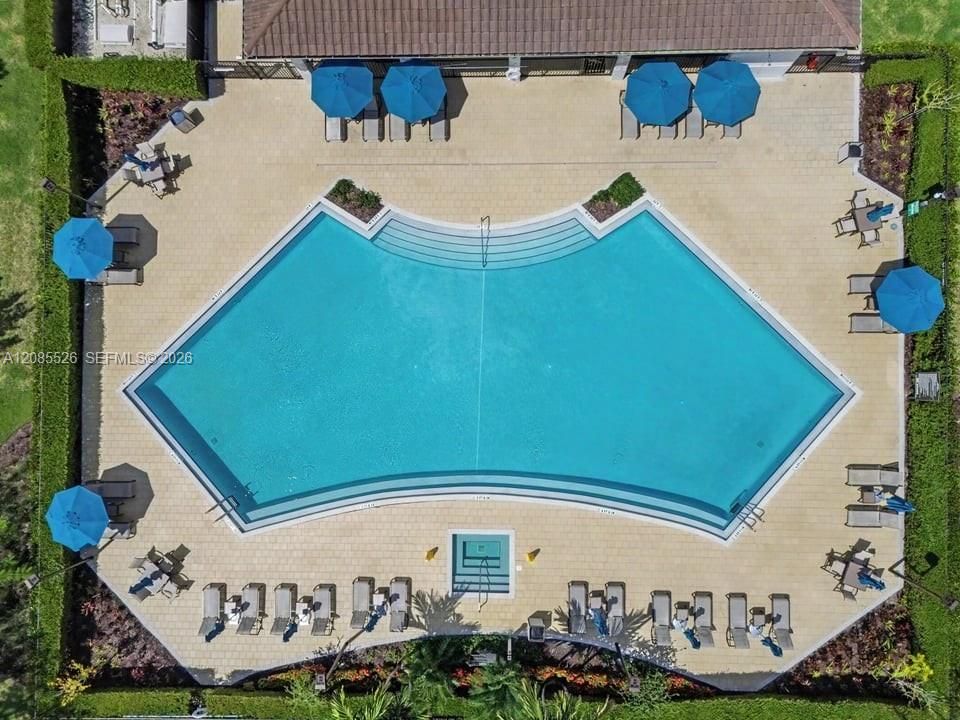 На продажу: $375,000 (3 спален, 2 ванн, 1612 Квадратных фут)