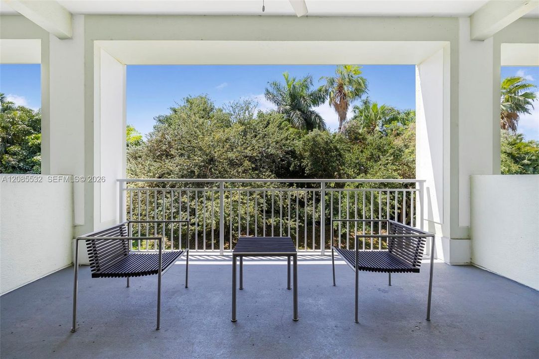 For Sale: $280,000 (3 beds, 4 baths, 2070 Square Feet)