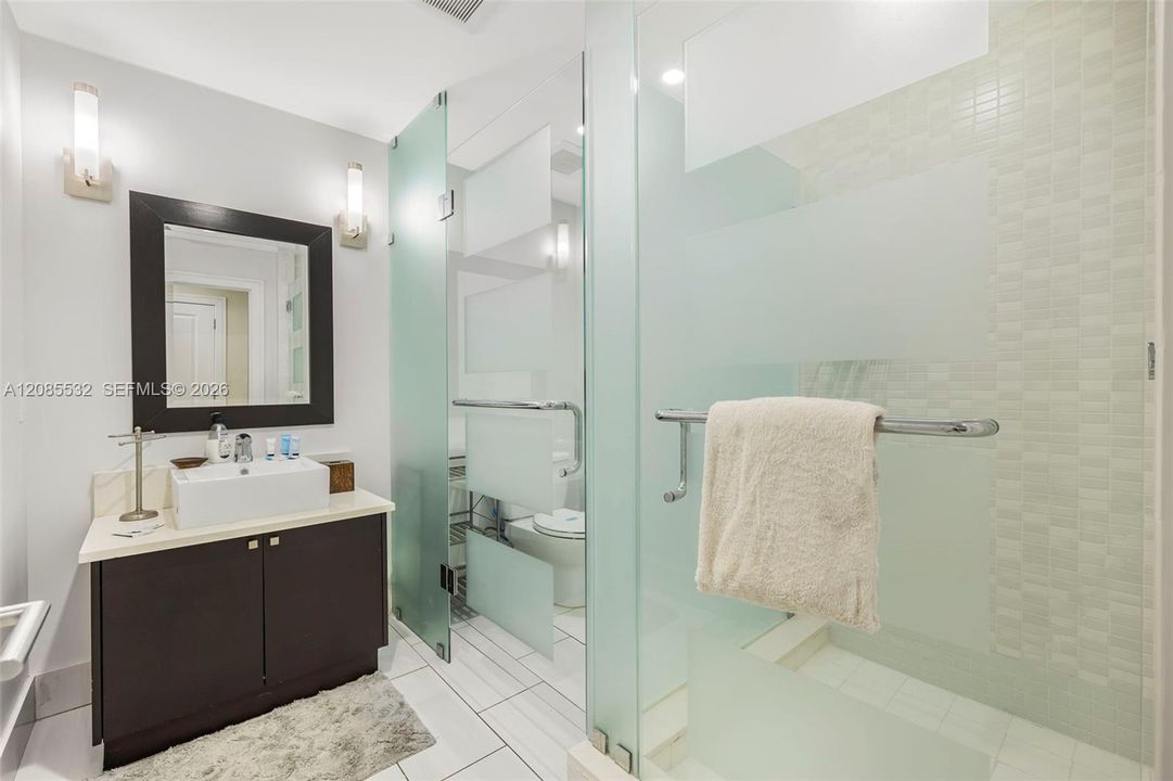 For Sale: $280,000 (3 beds, 4 baths, 2070 Square Feet)