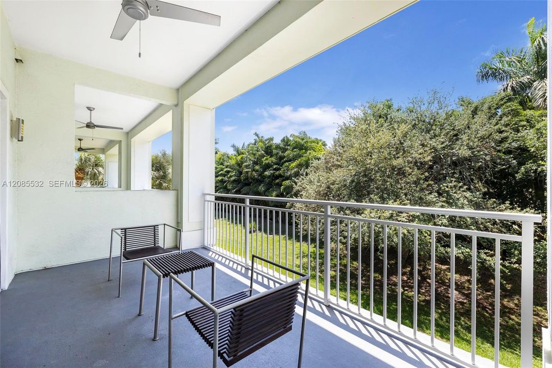 For Sale: $280,000 (3 beds, 4 baths, 2070 Square Feet)