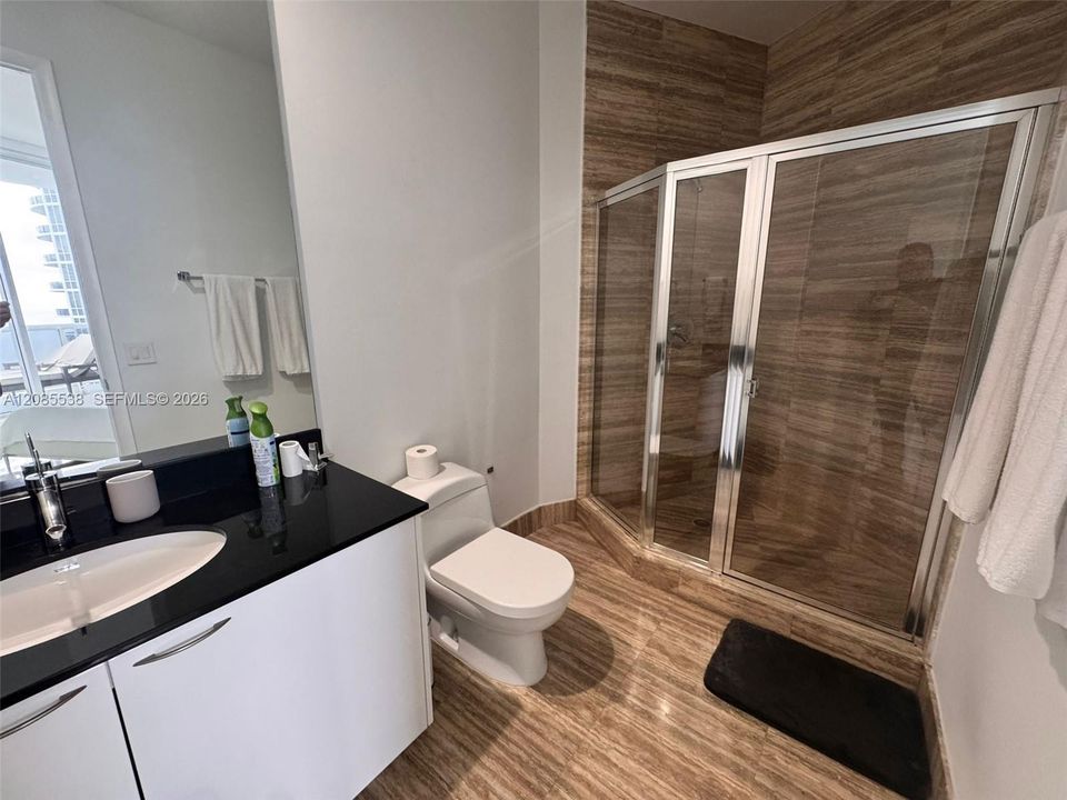 For Rent: $8,900 (2 beds, 3 baths, 1962 Square Feet)