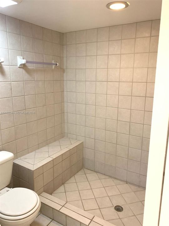 For Rent: $2,750 (2 beds, 2 baths, 1246 Square Feet)