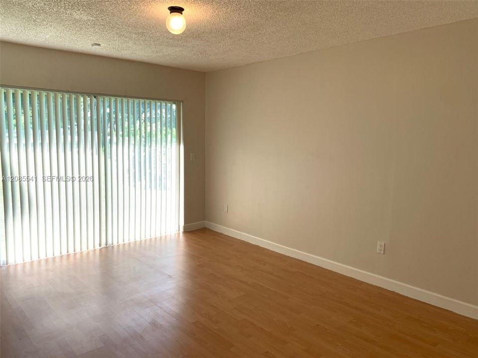 For Rent: $2,750 (2 beds, 2 baths, 1246 Square Feet)