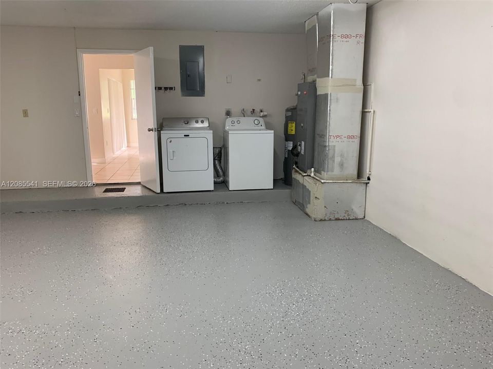 For Rent: $2,750 (2 beds, 2 baths, 1246 Square Feet)