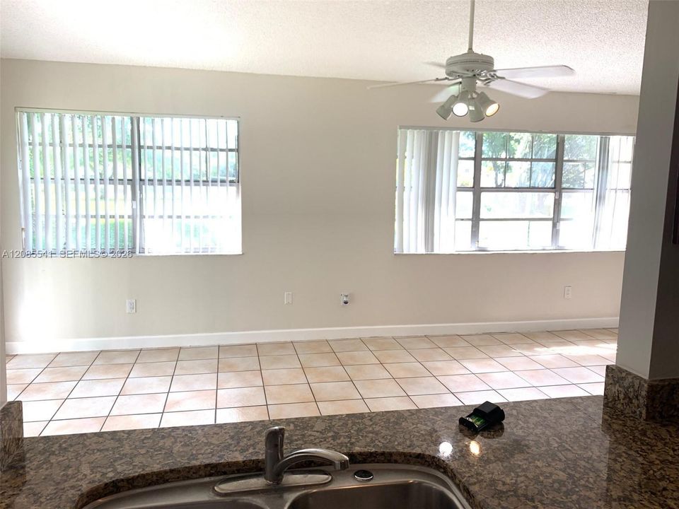 For Rent: $2,750 (2 beds, 2 baths, 1246 Square Feet)