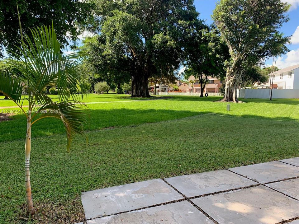 For Rent: $2,750 (2 beds, 2 baths, 1246 Square Feet)