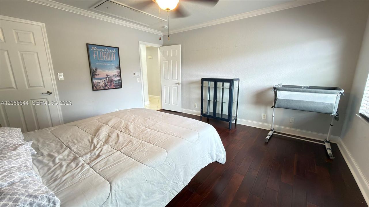 Second Bedroom with Walkin Closet