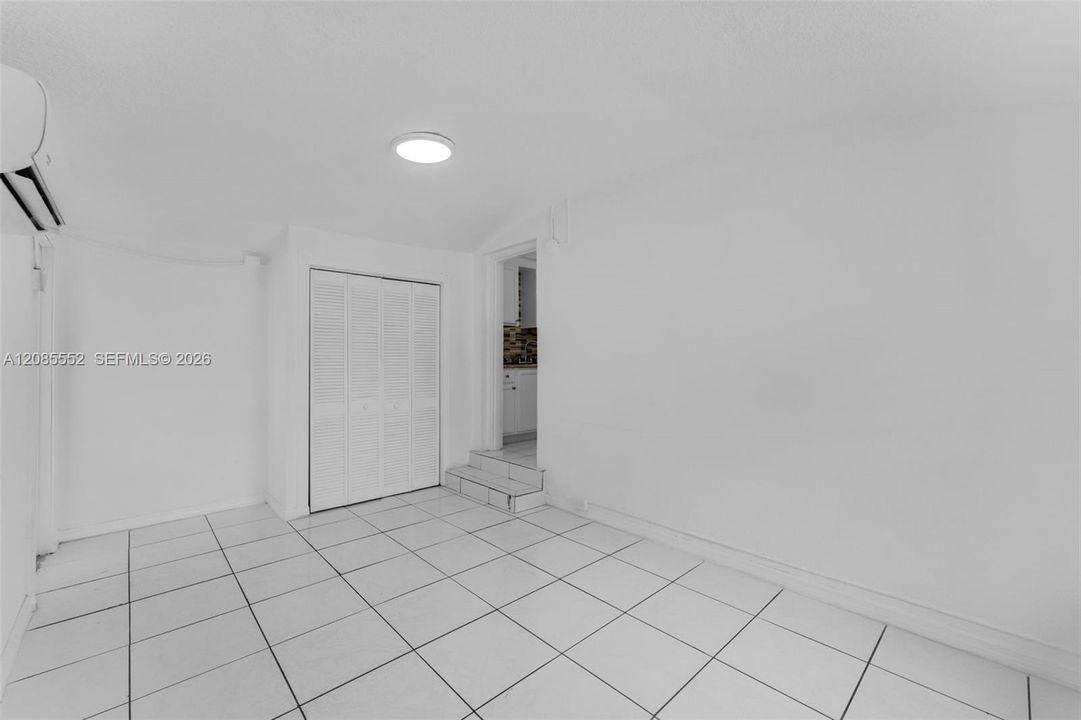 В аренду: $1,500 (1 спален, 1 ванн, 2711 Квадратных фут)