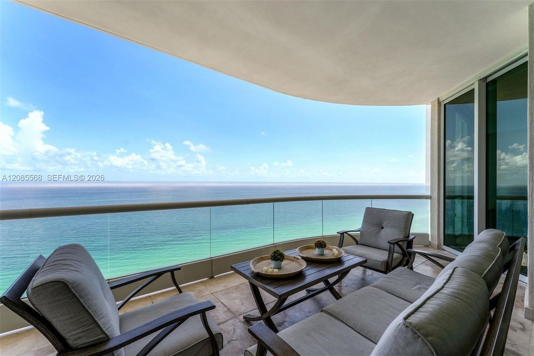 For Rent: $13,000 (2 beds, 3 baths, 2245 Square Feet)