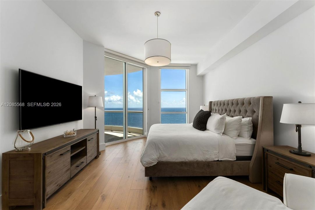 For Rent: $13,000 (2 beds, 3 baths, 2245 Square Feet)