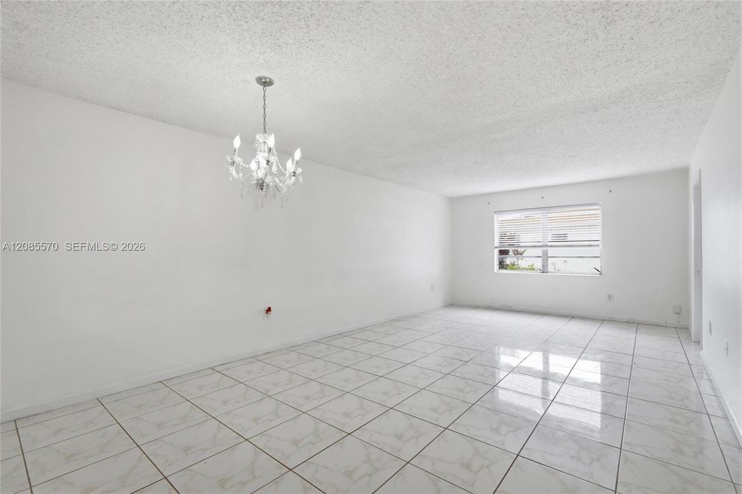 В аренду: $1,600 (1 спален, 1 ванн, 850 Квадратных фут)