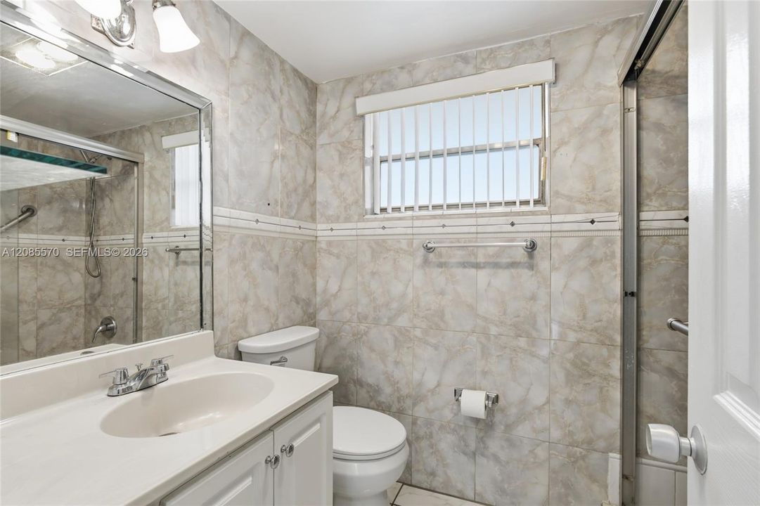 В аренду: $1,600 (1 спален, 1 ванн, 850 Квадратных фут)