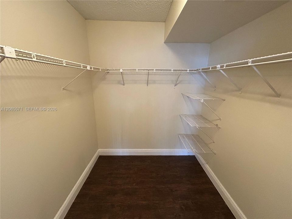 В аренду: $1,600 (1 спален, 1 ванн, 785 Квадратных фут)