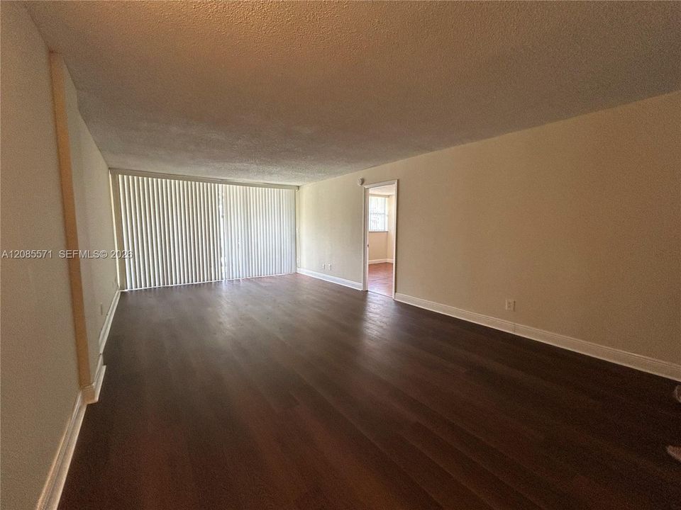 В аренду: $1,600 (1 спален, 1 ванн, 785 Квадратных фут)