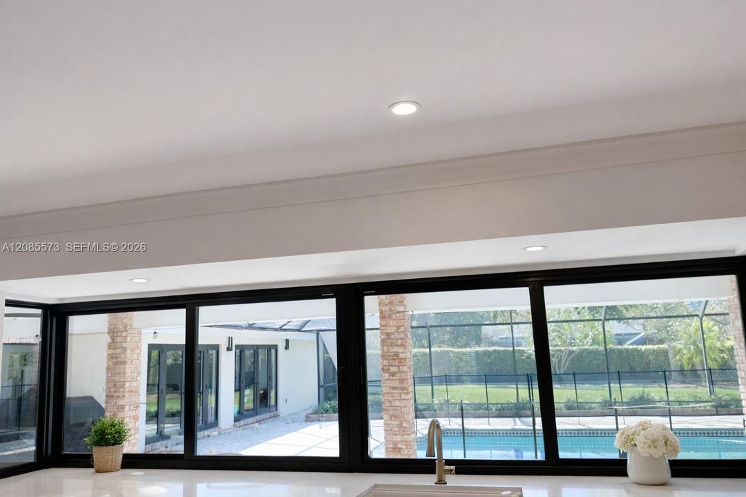 En Venta: $2,475,500 (5 camas, 4 baños, 4080 Pies cuadrados)