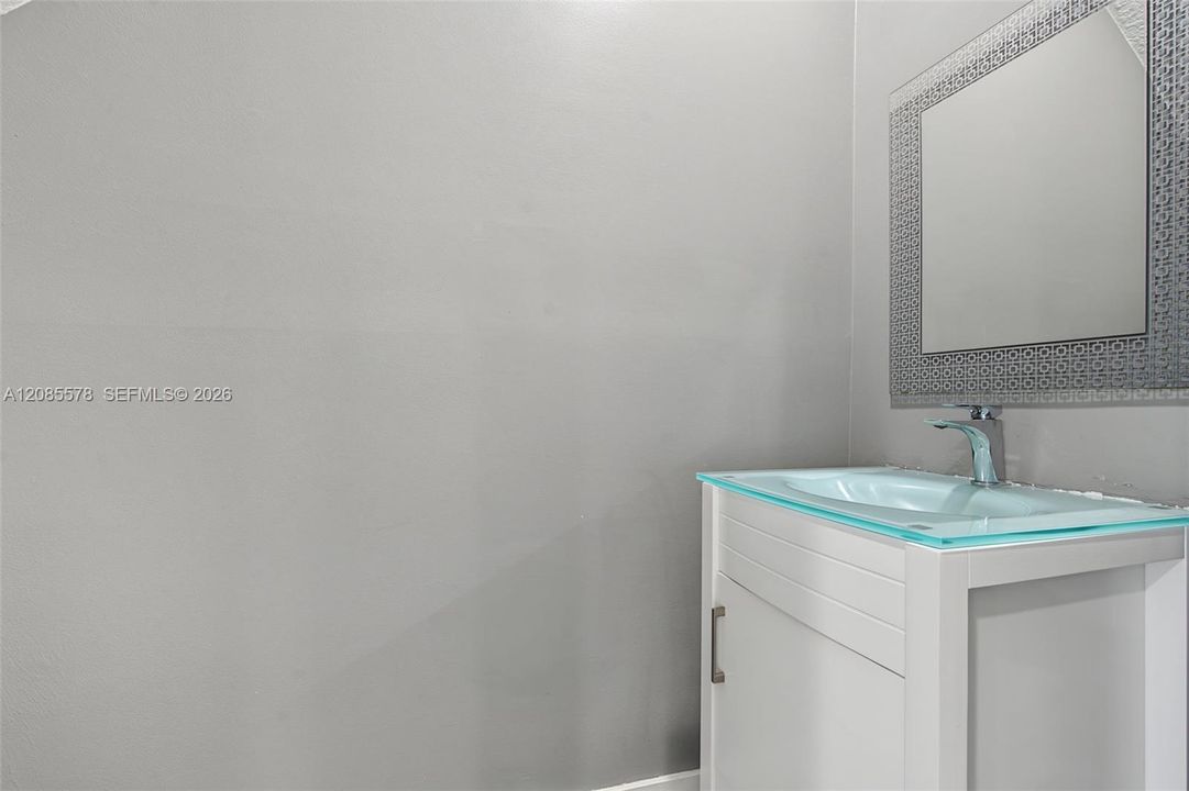 В аренду: $3,000 (3 спален, 2 ванн, 1420 Квадратных фут)