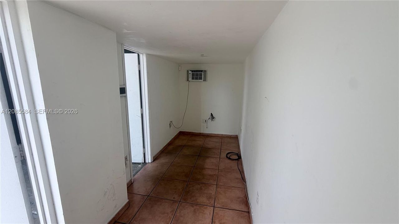 В аренду: $2,575 (0 спален, 0 ванн, 0 Квадратных фут)