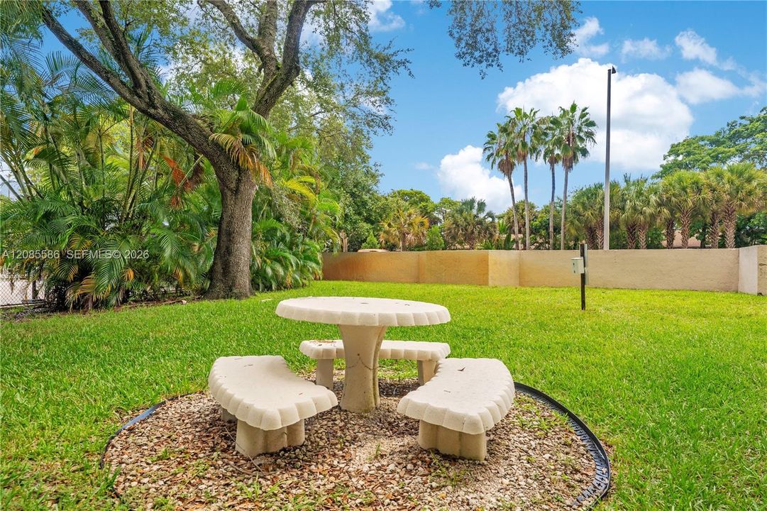 For Sale: $245,000 (3 beds, 2 baths, 1428 Square Feet)