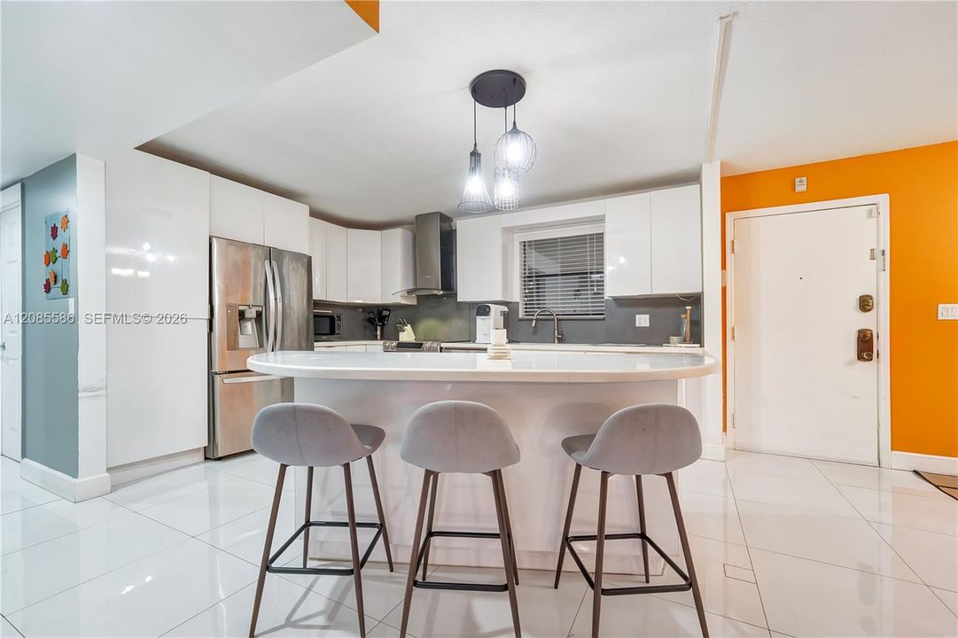 For Sale: $245,000 (3 beds, 2 baths, 1428 Square Feet)