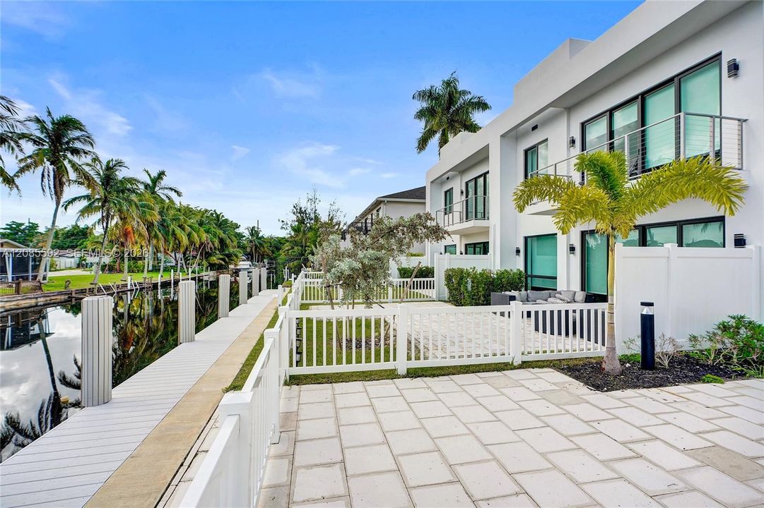 For Rent: $6,500 (3 beds, 2 baths, 2040 Square Feet)