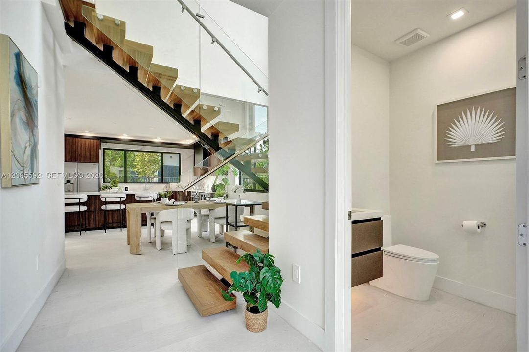 For Rent: $6,500 (3 beds, 2 baths, 2040 Square Feet)