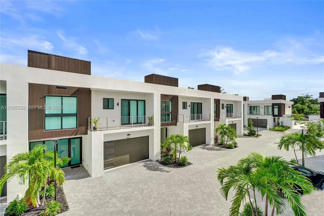 For Rent: $6,500 (3 beds, 2 baths, 2040 Square Feet)