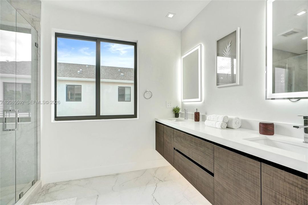 For Rent: $6,500 (3 beds, 2 baths, 2040 Square Feet)