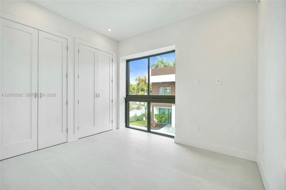 For Rent: $6,500 (3 beds, 2 baths, 2040 Square Feet)