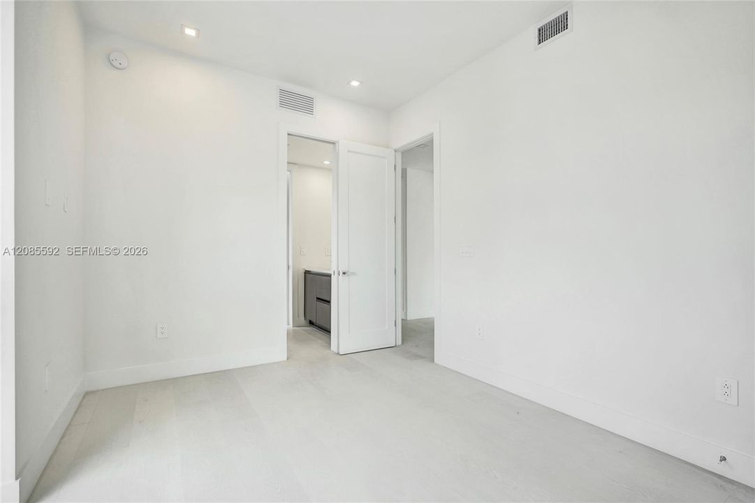 For Rent: $6,500 (3 beds, 2 baths, 2040 Square Feet)