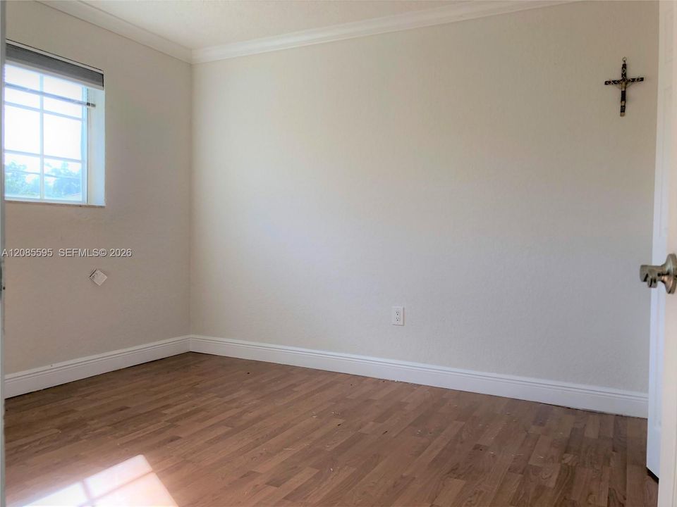 В аренду: $2,300 (2 спален, 1 ванн, 761 Квадратных фут)