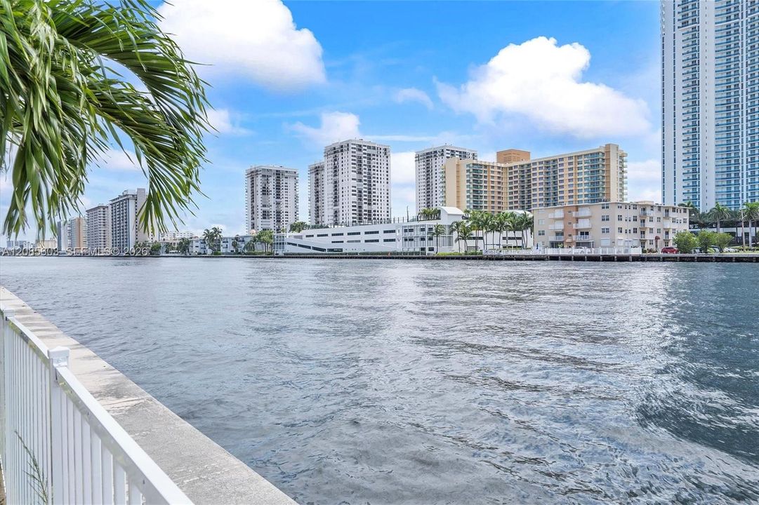 For Sale: $379,000 (2 beds, 2 baths, 1430 Square Feet)