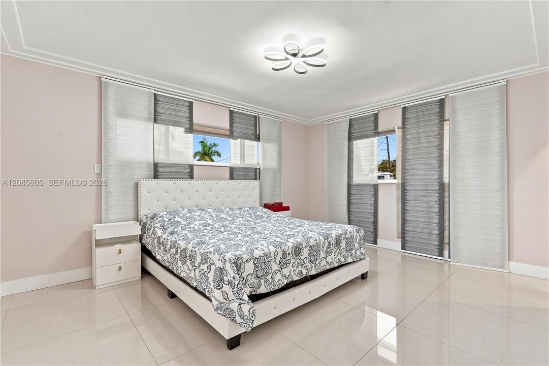 For Sale: $749,900 (3 beds, 2 baths, 1688 Square Feet)