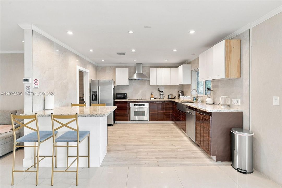 For Sale: $749,900 (3 beds, 2 baths, 1688 Square Feet)