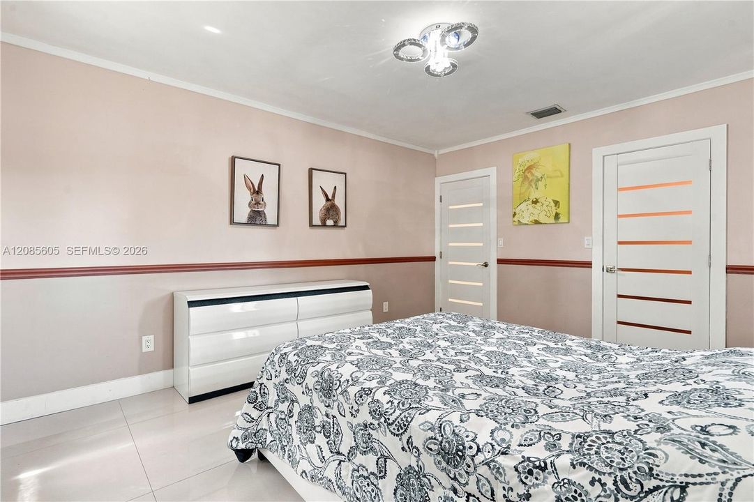 For Sale: $749,900 (3 beds, 2 baths, 1688 Square Feet)