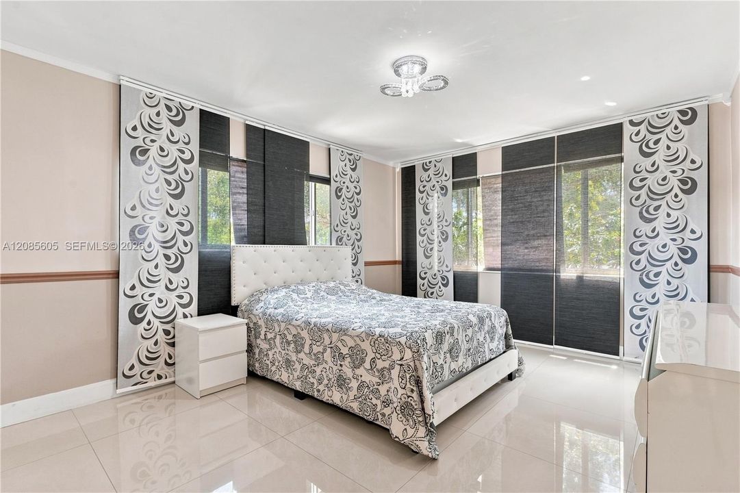 For Sale: $749,900 (3 beds, 2 baths, 1688 Square Feet)