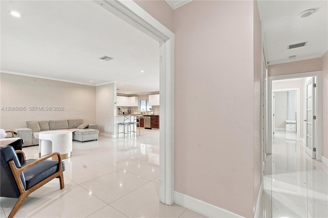 For Sale: $749,900 (3 beds, 2 baths, 1688 Square Feet)