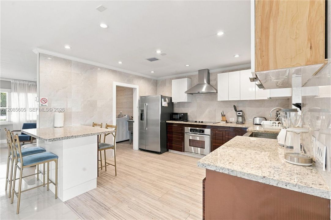 For Sale: $749,900 (3 beds, 2 baths, 1688 Square Feet)