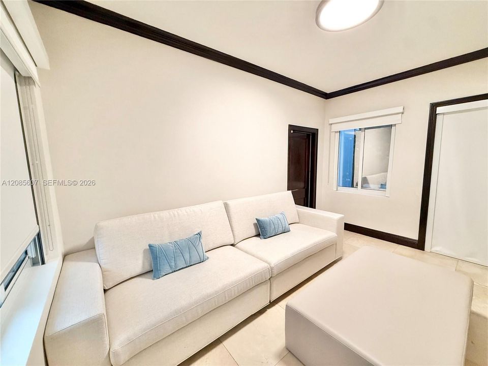 For Rent: $7,500 (2 beds, 3 baths, 1384 Square Feet)