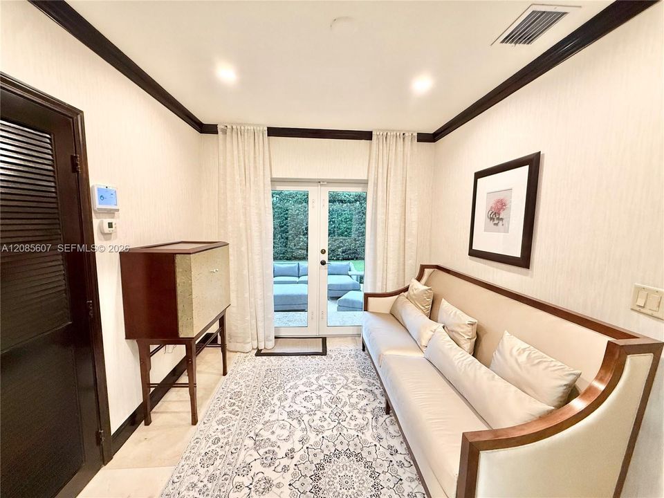 For Rent: $7,500 (2 beds, 3 baths, 1384 Square Feet)