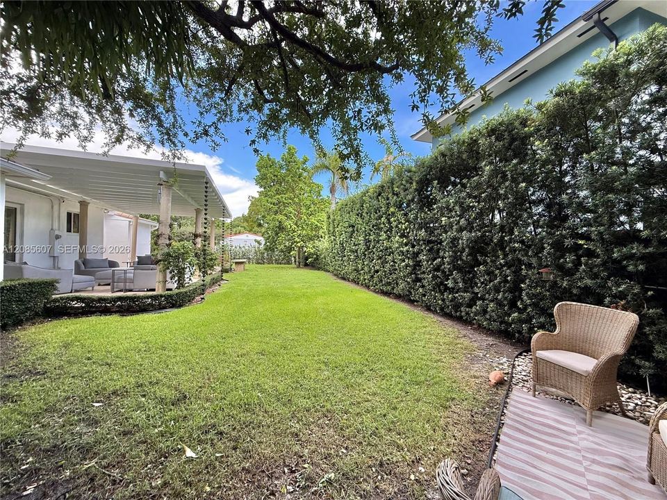 For Rent: $7,500 (2 beds, 3 baths, 1384 Square Feet)