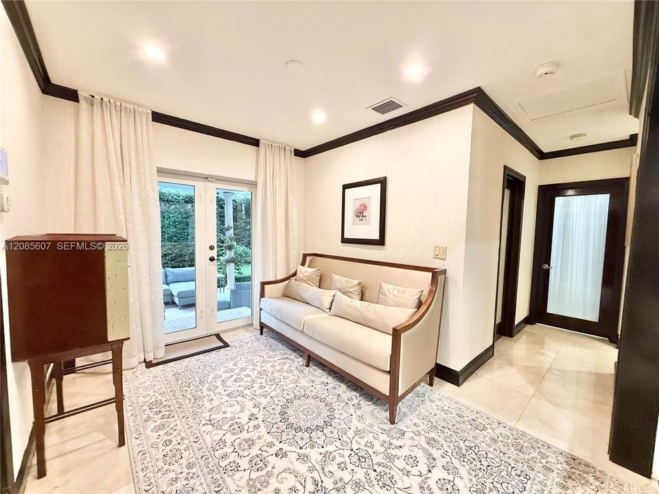 For Rent: $7,500 (2 beds, 3 baths, 1384 Square Feet)