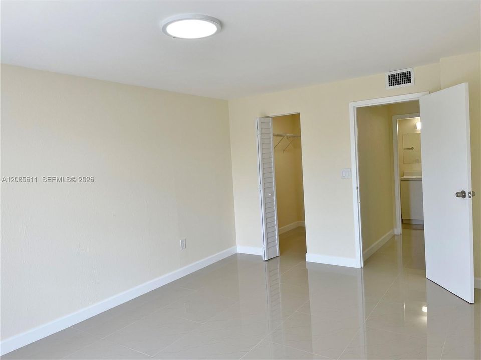 В аренду: $1,700 (1 спален, 1 ванн, 720 Квадратных фут)