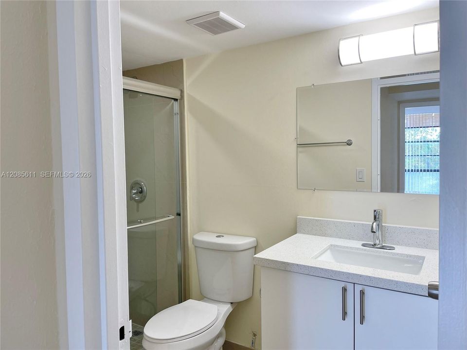 В аренду: $1,700 (1 спален, 1 ванн, 720 Квадратных фут)