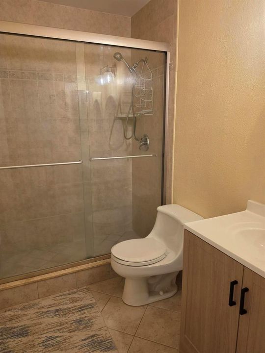 2ND FULL BATHROOM