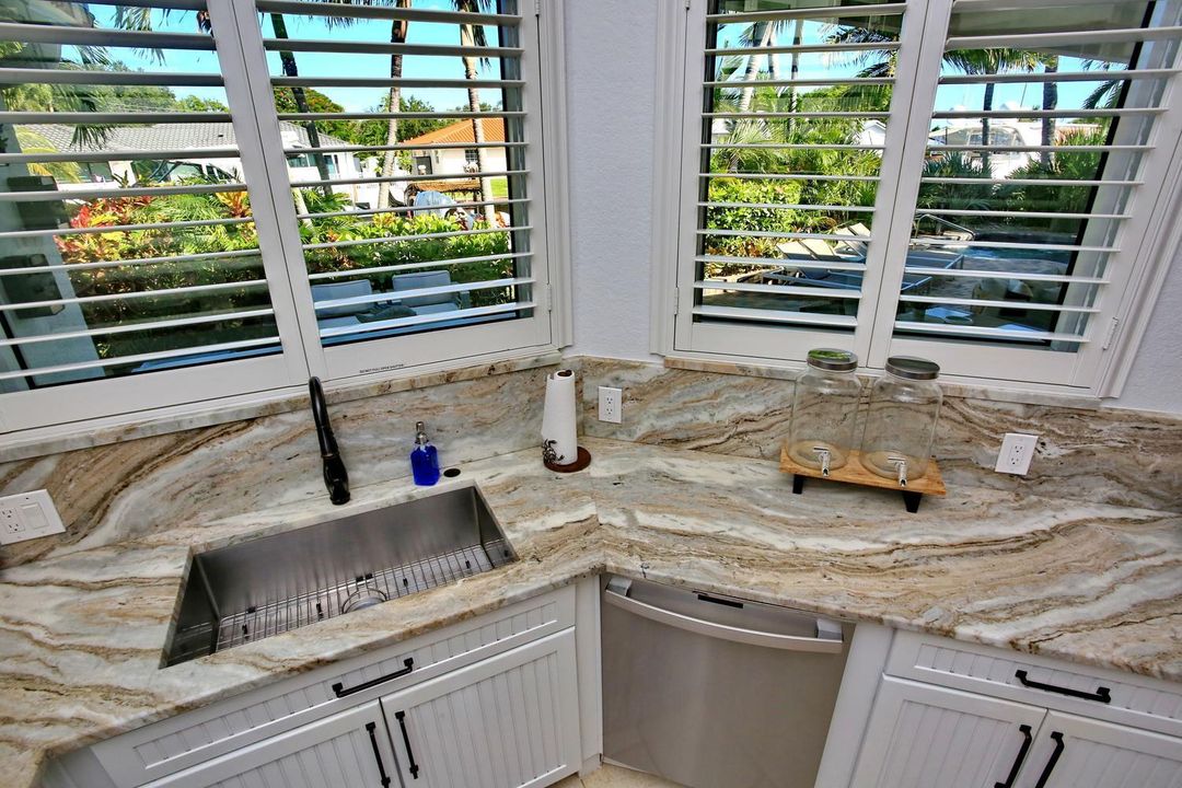 017-139-Kitchen-1500x1000