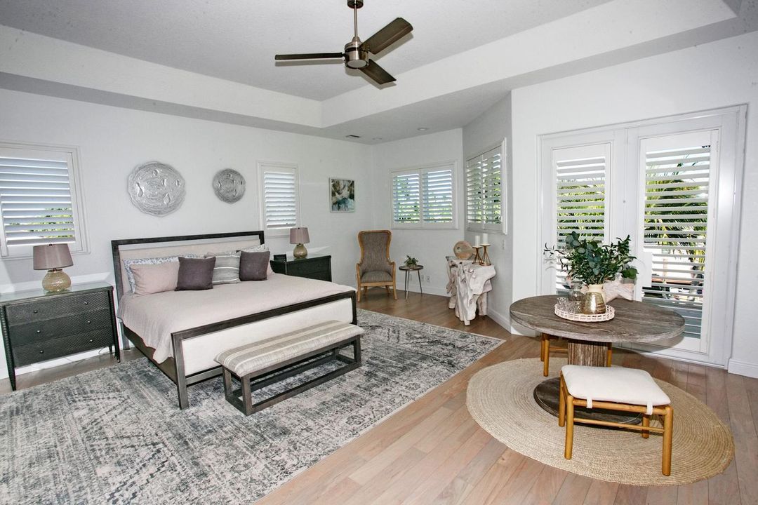 042-131-Master Bedroom-1500x1000
