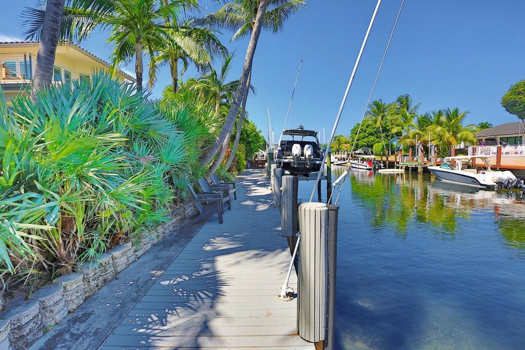 065-111-Dock Space-1500x1000