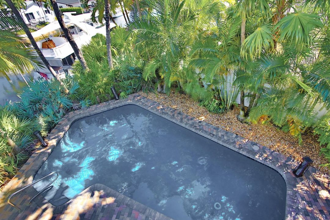050-116-Roof Patio Pool View-1500x1000